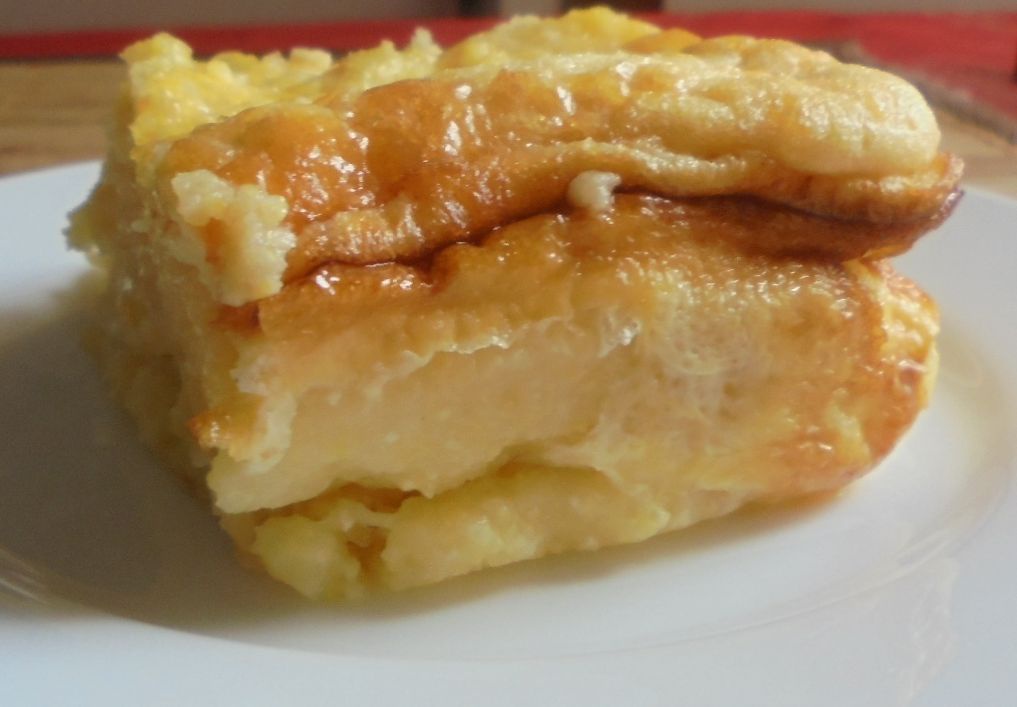Mamaliga cu branza si omleta la cuptor