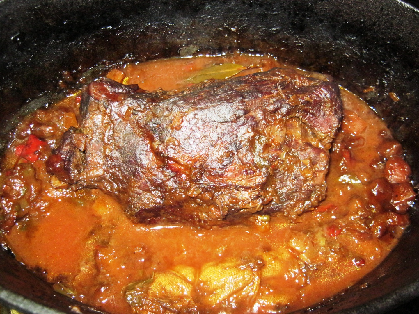 Pulpa de vita gatita incetisor (slow cooked beef)