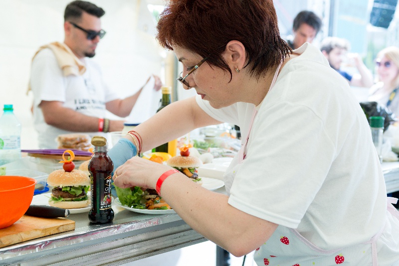 Gustos.ro la BurgerFest