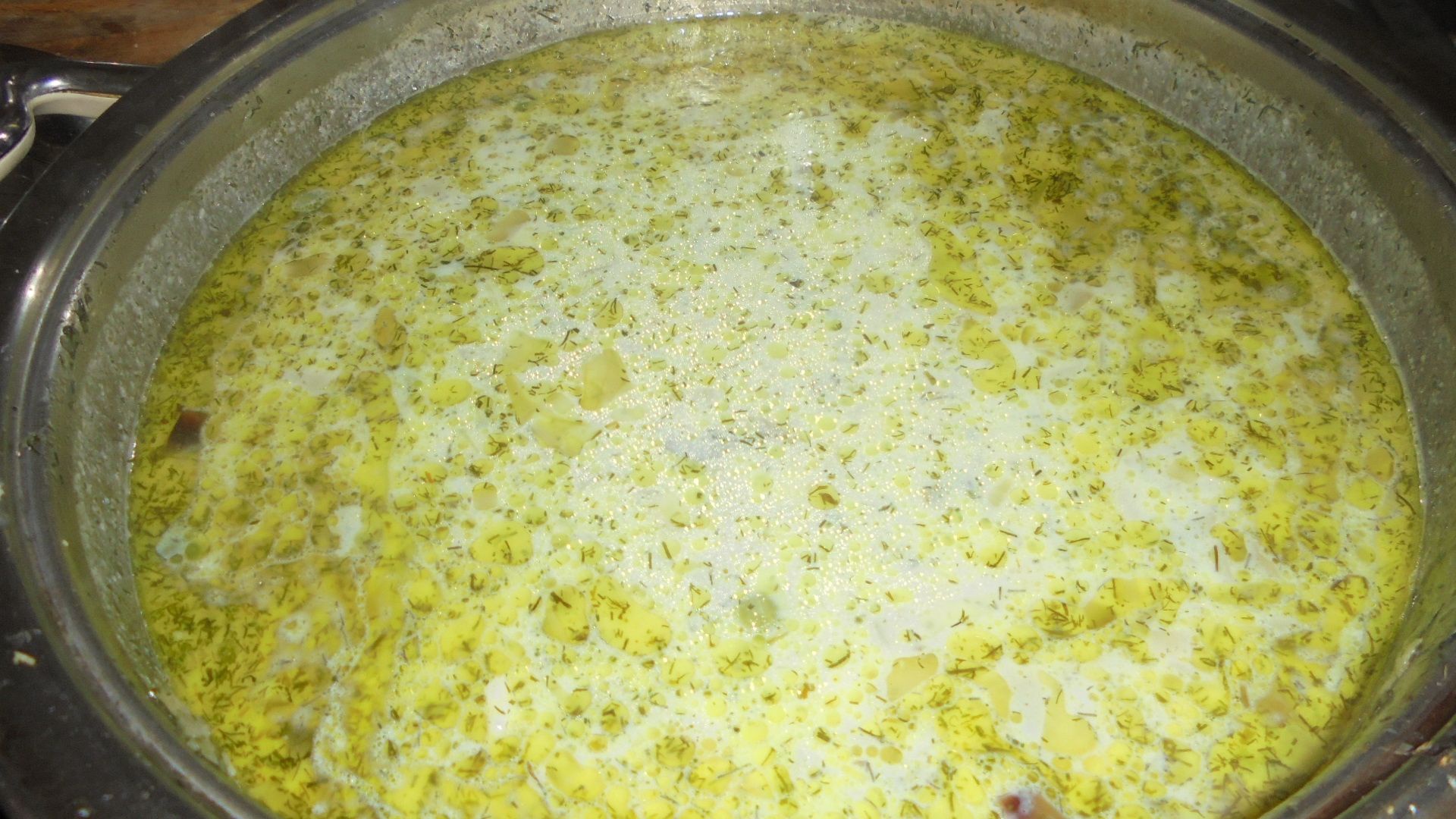 Sote de mazare cu sos alb