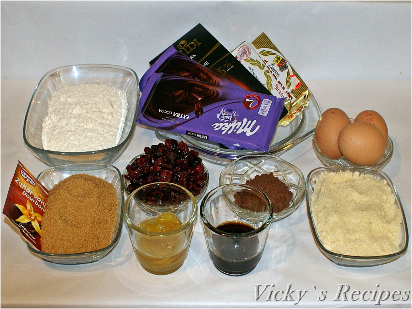 Prăjitură cu ciocolată, merișoare și ghimbir