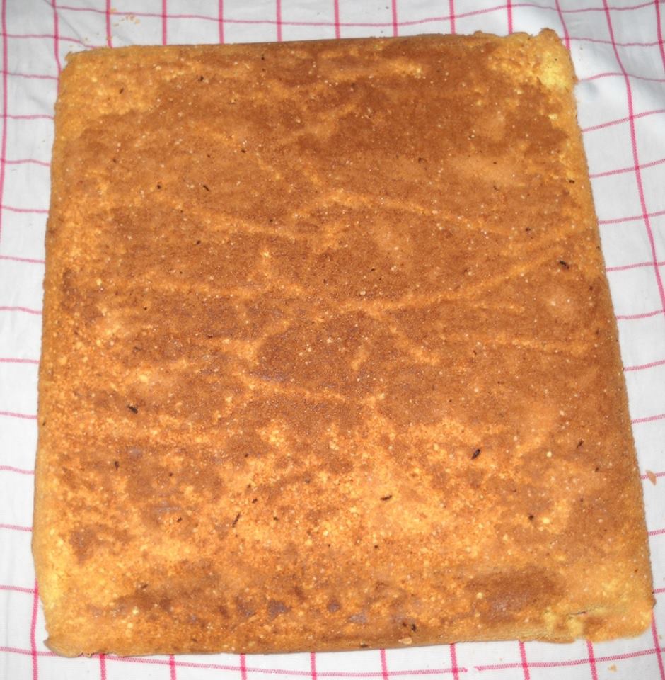 Rulada cu mousse de capsuni, reteta fara zahar