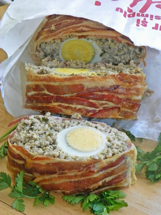 Drob cu carne de porc in manta de bacon