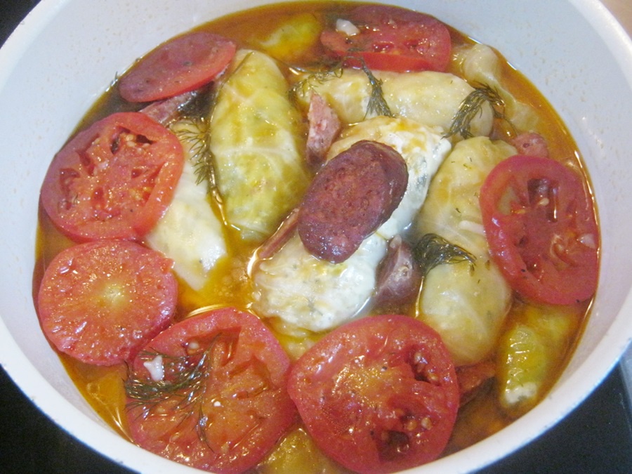 Sarmalute umplute cu urda ,cu mamaliguta si alte bunatati