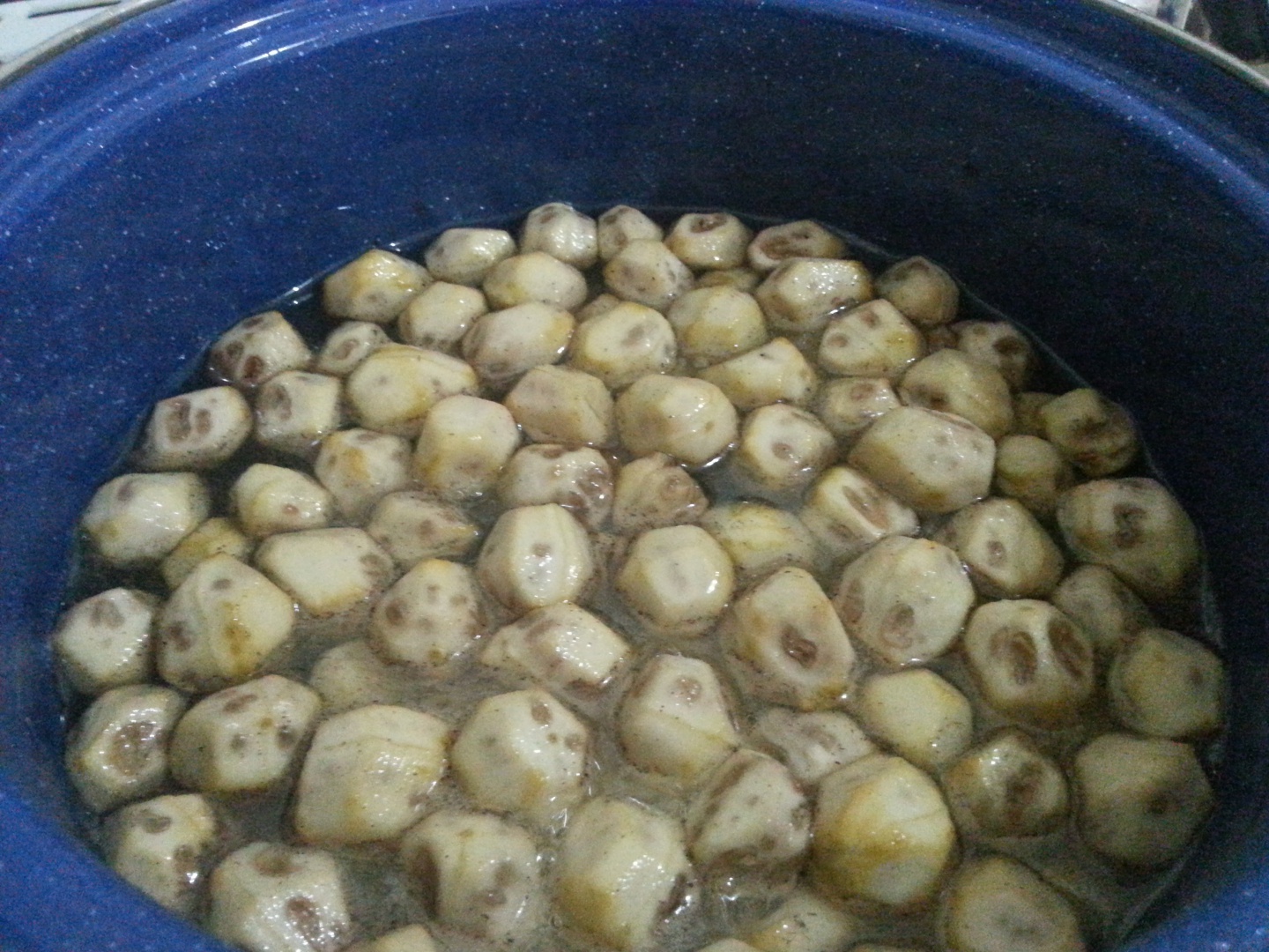 Dulceata de nuci verzi