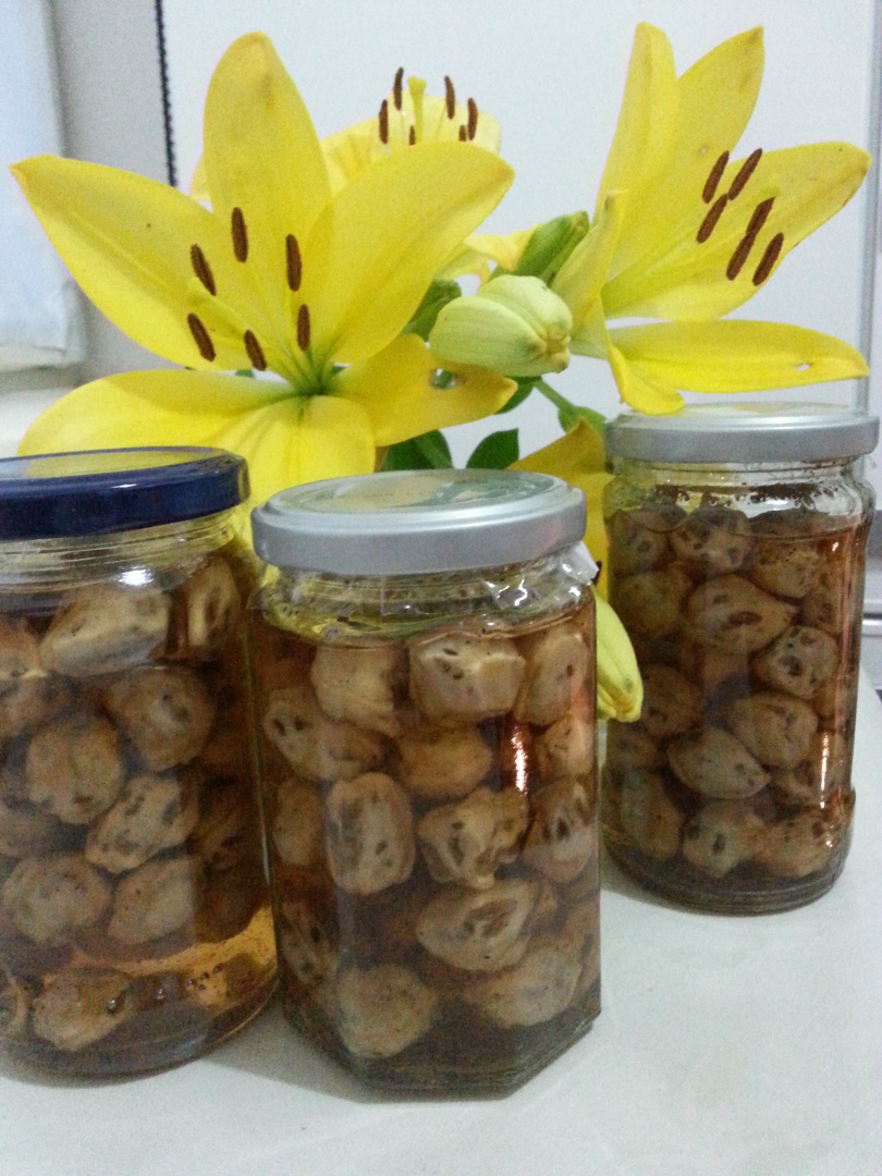 Dulceata de nuci verzi