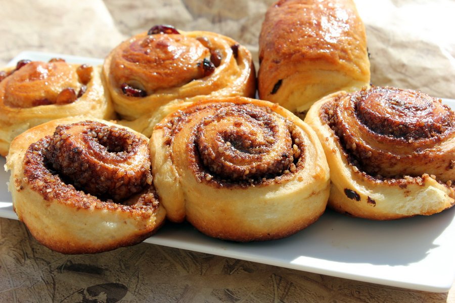 Melcisori cu nuca sau stafide