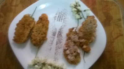 Flori de salcâm în aluat de clătite de post şi fără gluten