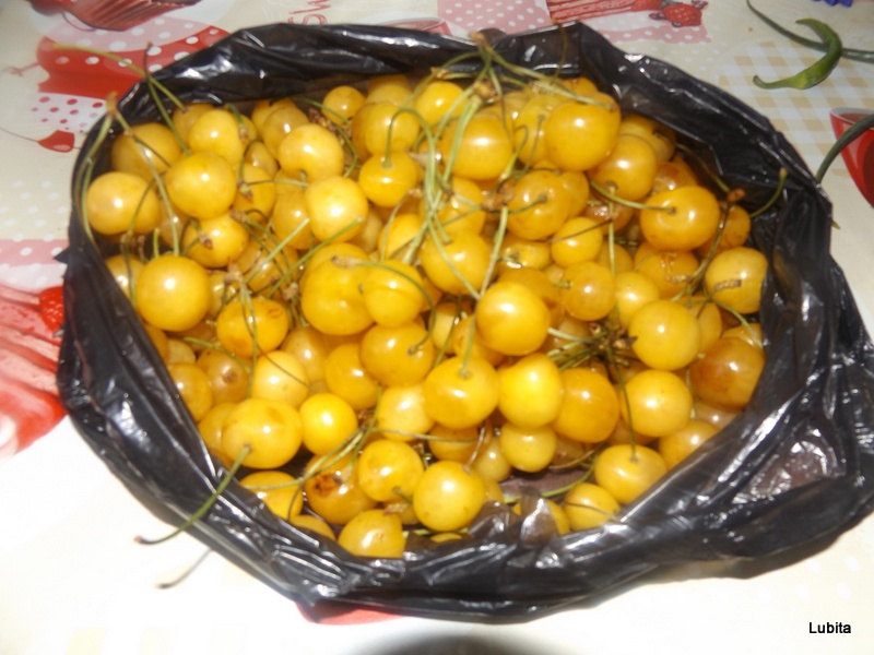 Dulceata de cirese albe