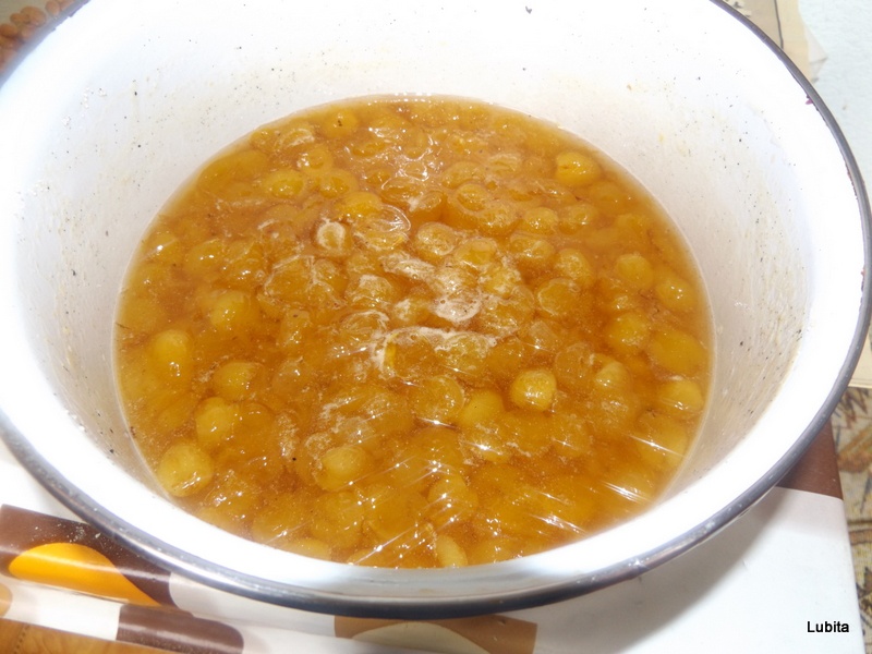 Dulceata de cirese albe