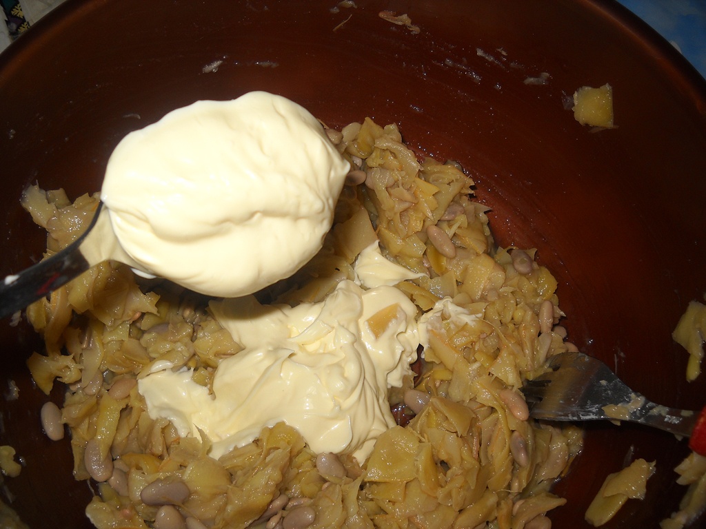Salata de fasole pastai cu maioneza. Reteta delicioasa si usor de preparat