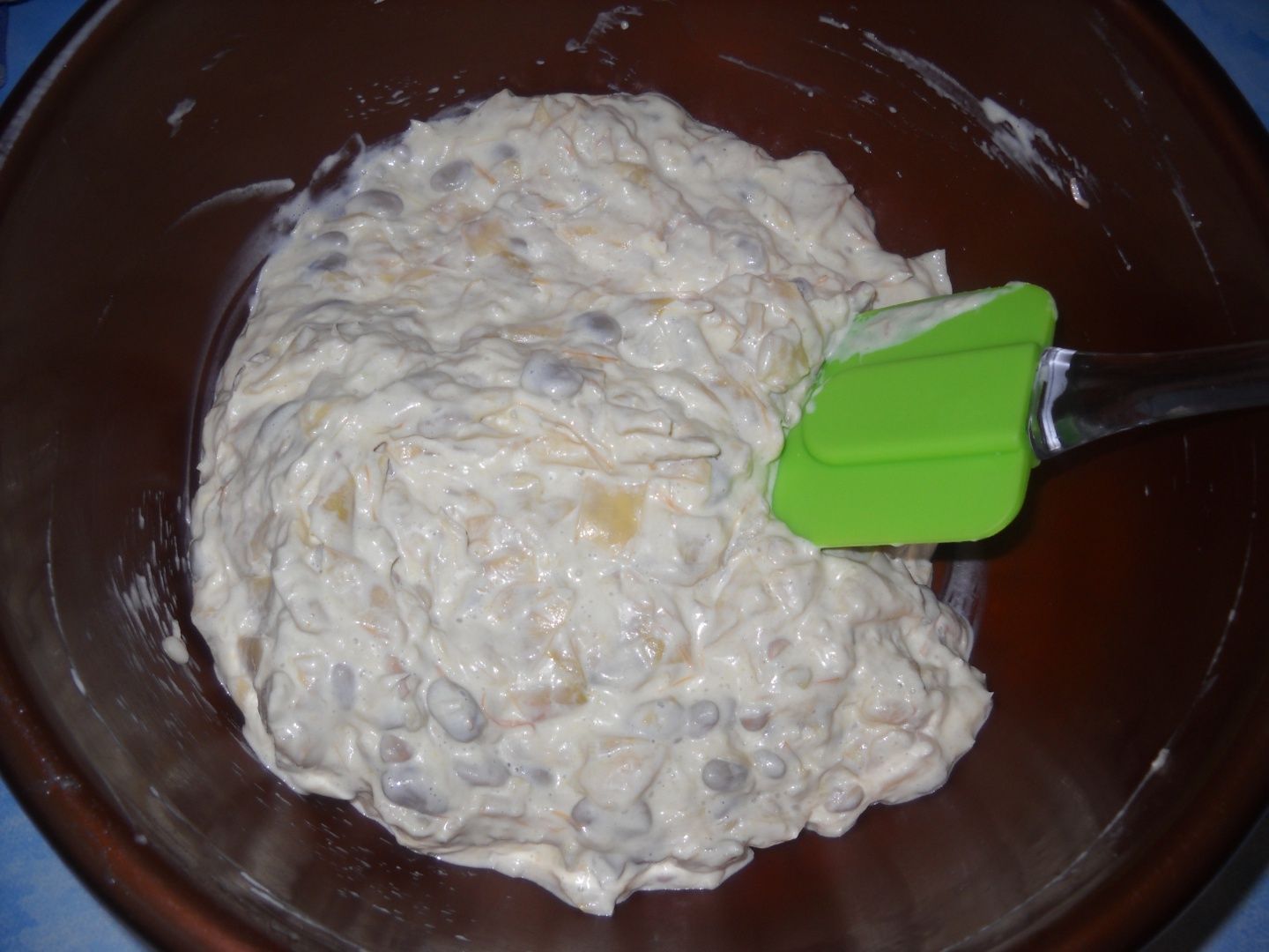 Salata de fasole pastai cu maioneza. Reteta delicioasa si usor de preparat