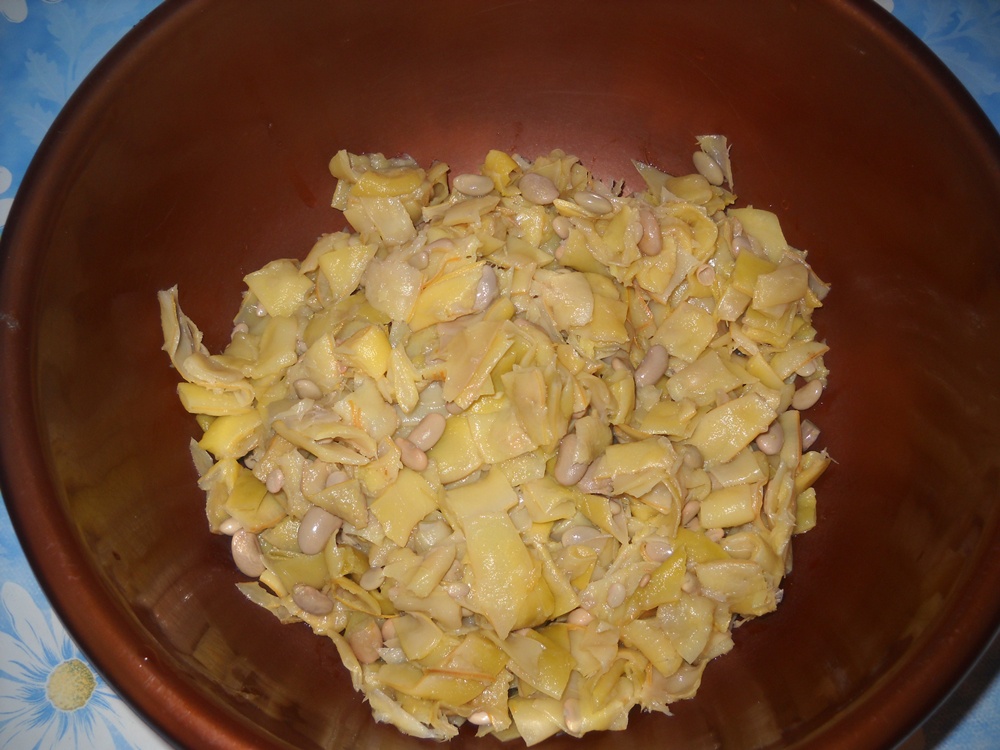 Salata de fasole pastai cu maioneza