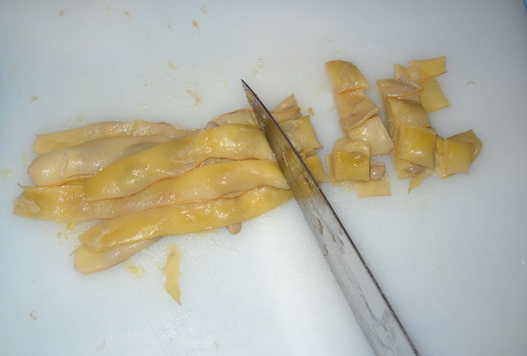 Salata de fasole pastai cu maioneza. Reteta delicioasa si usor de preparat