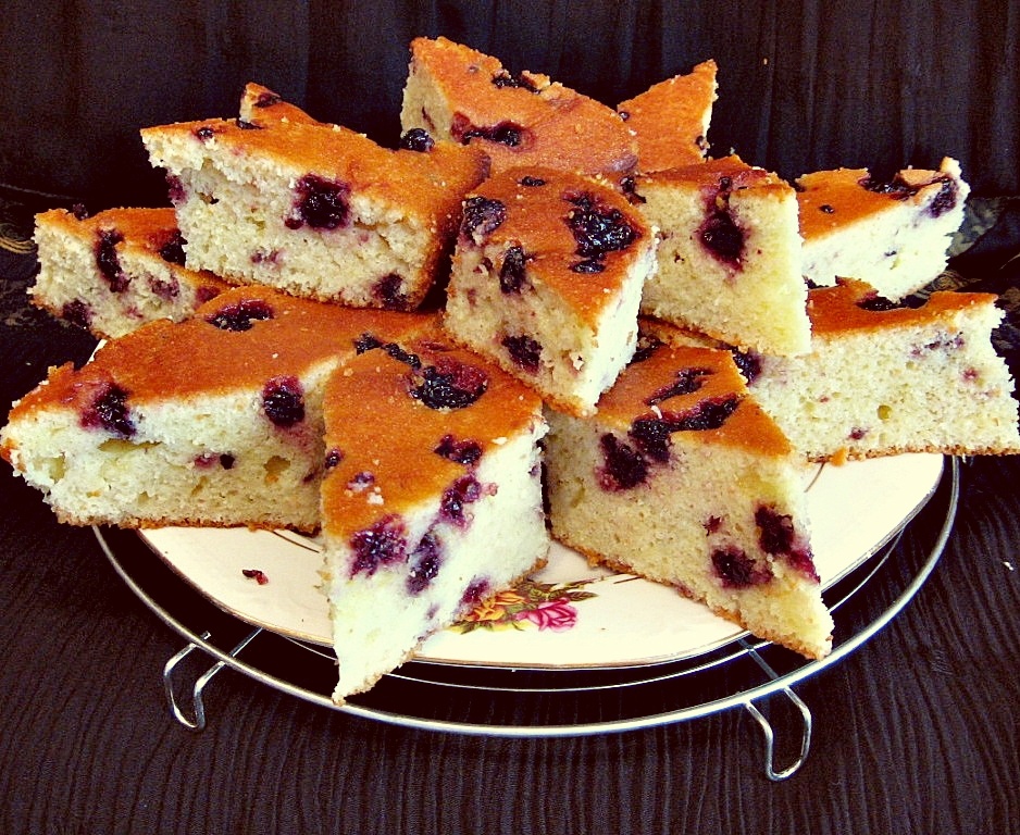 Prajitura Revani cu mure