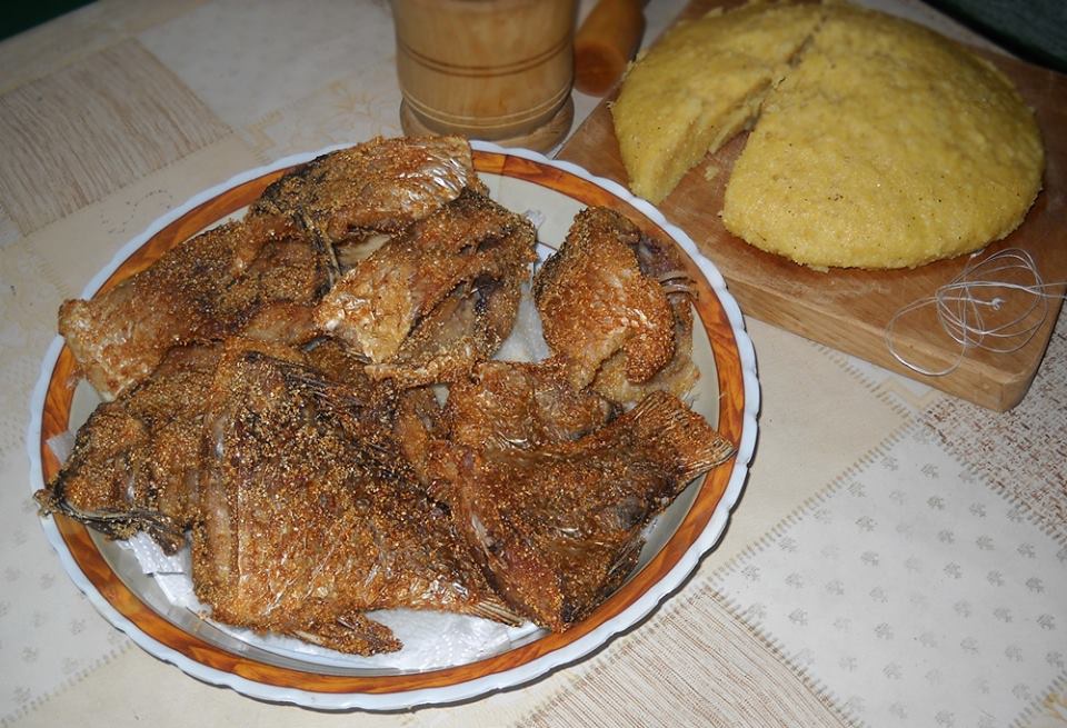 Crap prajit cu malai.