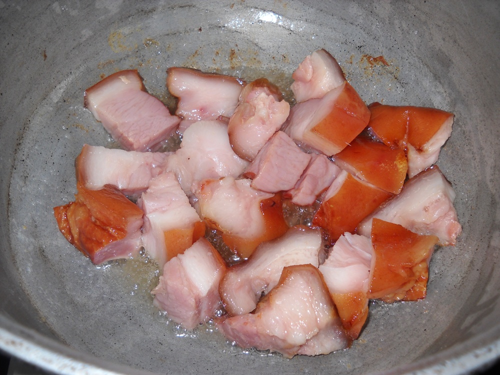 Varza acra cu ciolan afumat