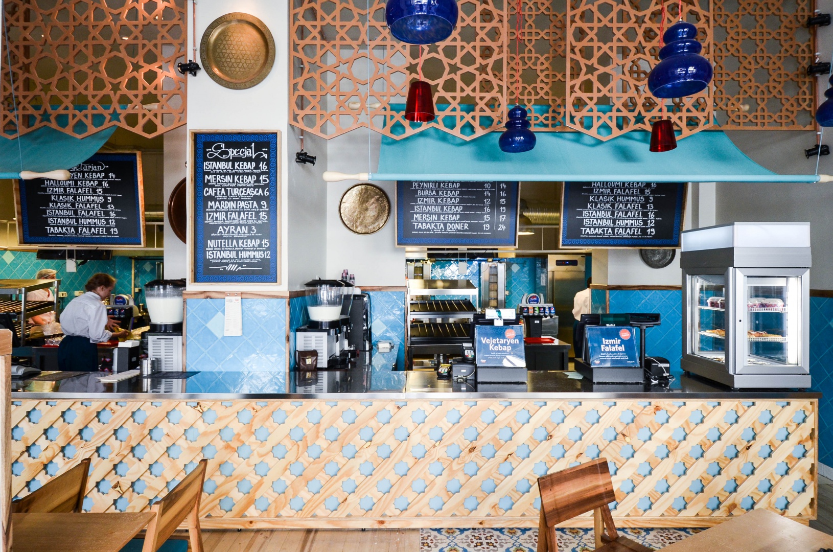 S-a deschis Divan Express în Centrul Vechi