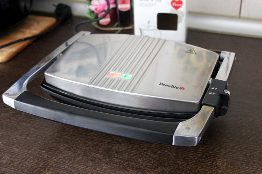 Clatite cu fructe de padure