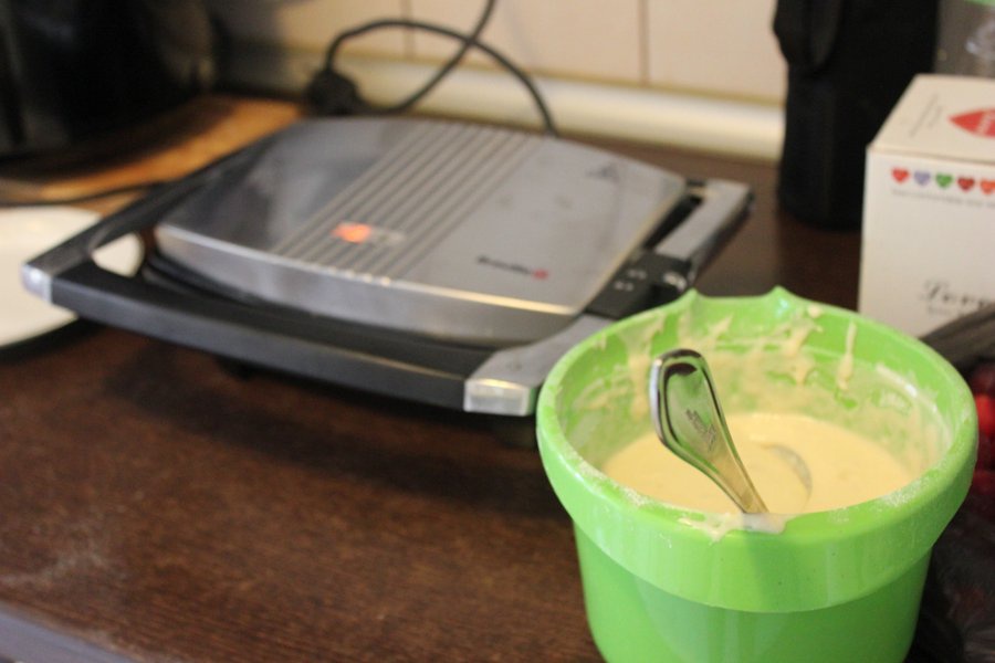 Clatite cu crema de branza si somon