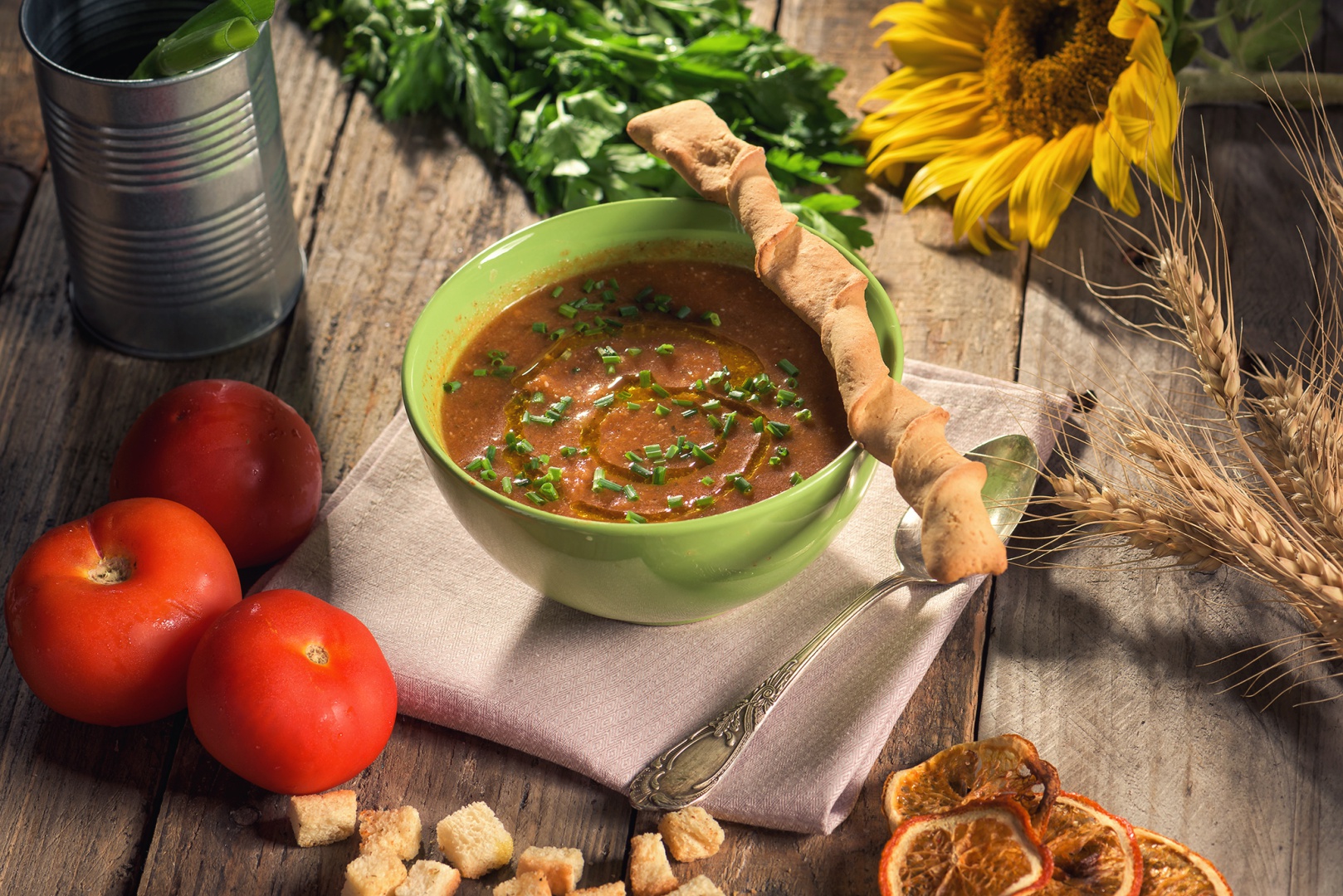 Supa de rosii acrita cu fresh de portocale