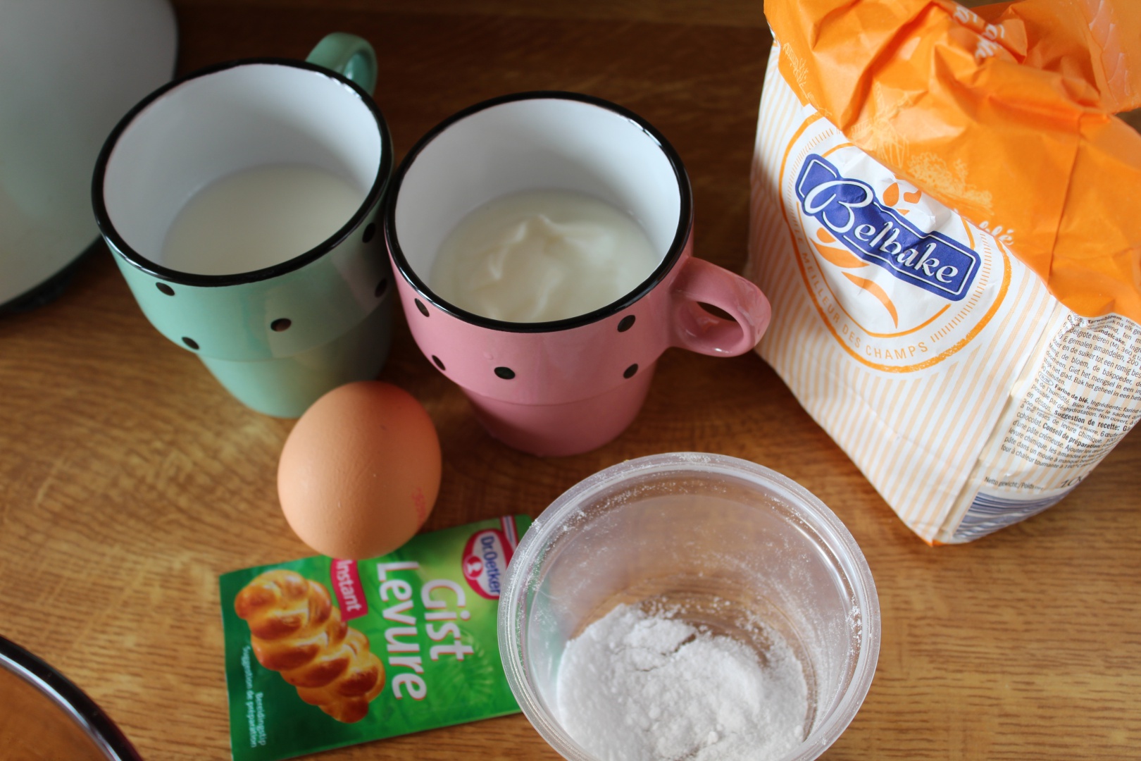 Placinte cu branza si patrunjel