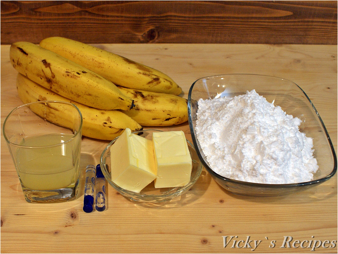 Clătite cu cacao umplute cu banane caramelizate