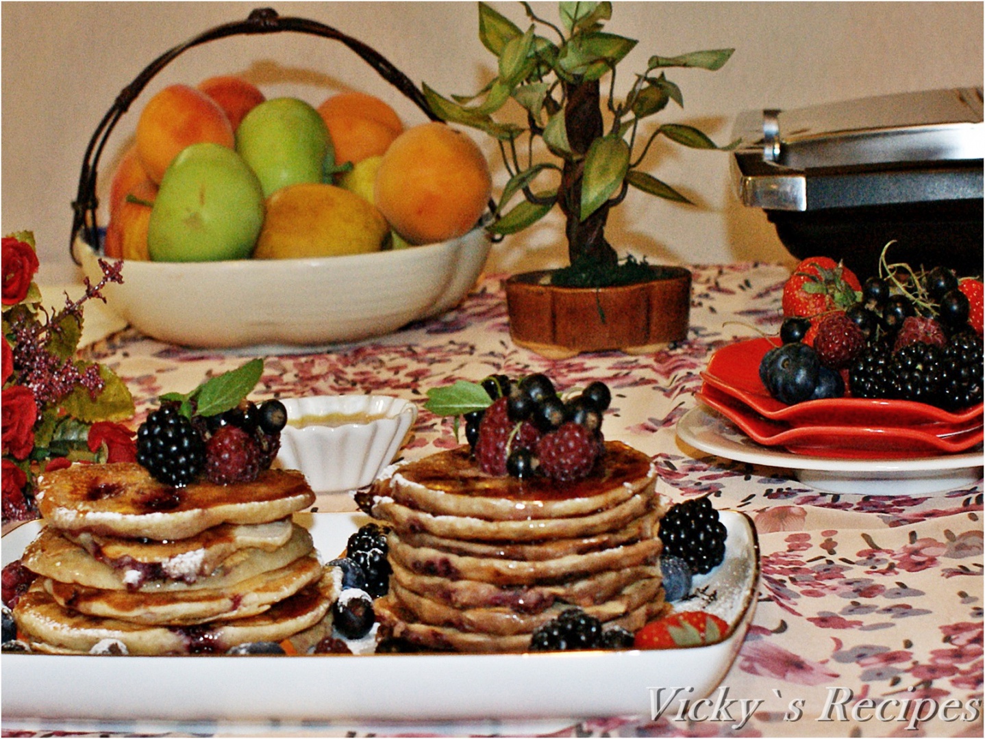 Pancakes cu iaurt, zmeură și migdale