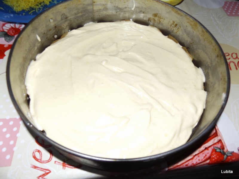 Tort cu cirese branza si menta