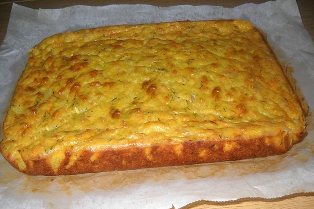 Budinca de dovlecei si telemea. Reteta usor de preparat, economica si foarte gustoasa