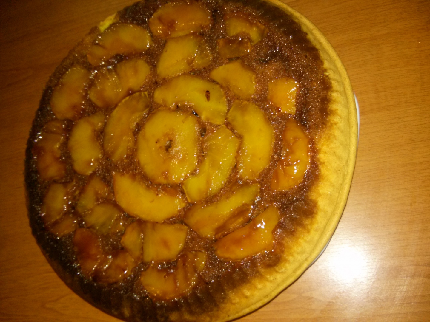 Prajitura rasturnata cu mere