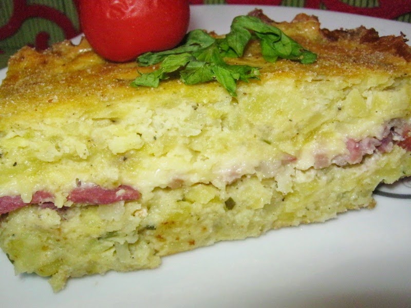 Gratin de cartofi cu bacon si cascaval afumat