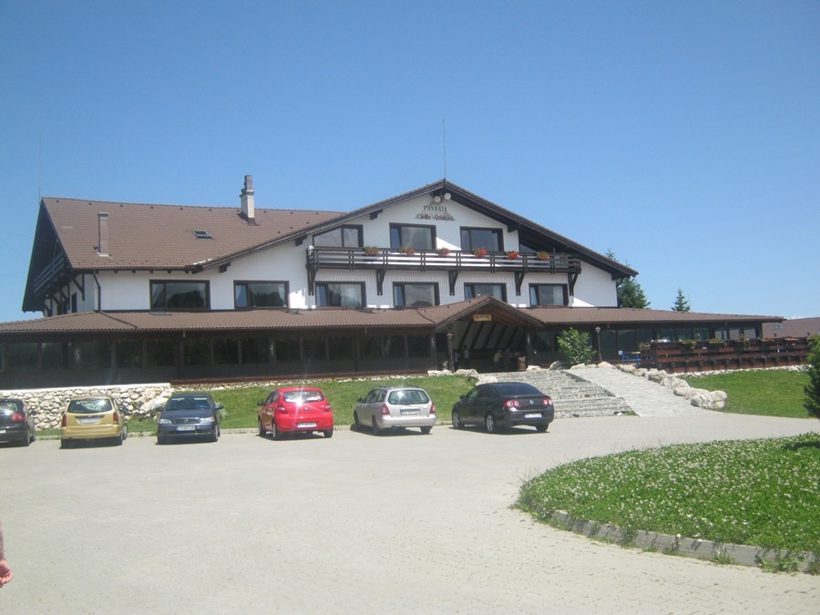 Cea de-a VII-a intilnire a "Gustoaselor" la Bran Predelut - Partea a II-a