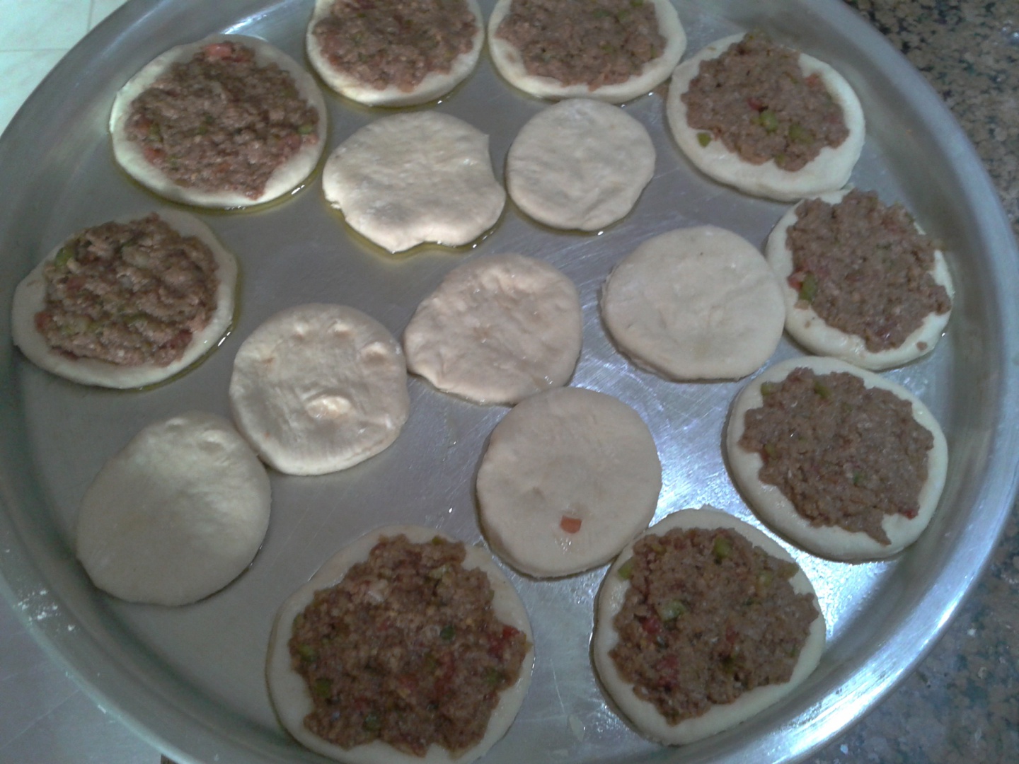 SFIHA CU CARNE TOCATA-arabic pizza