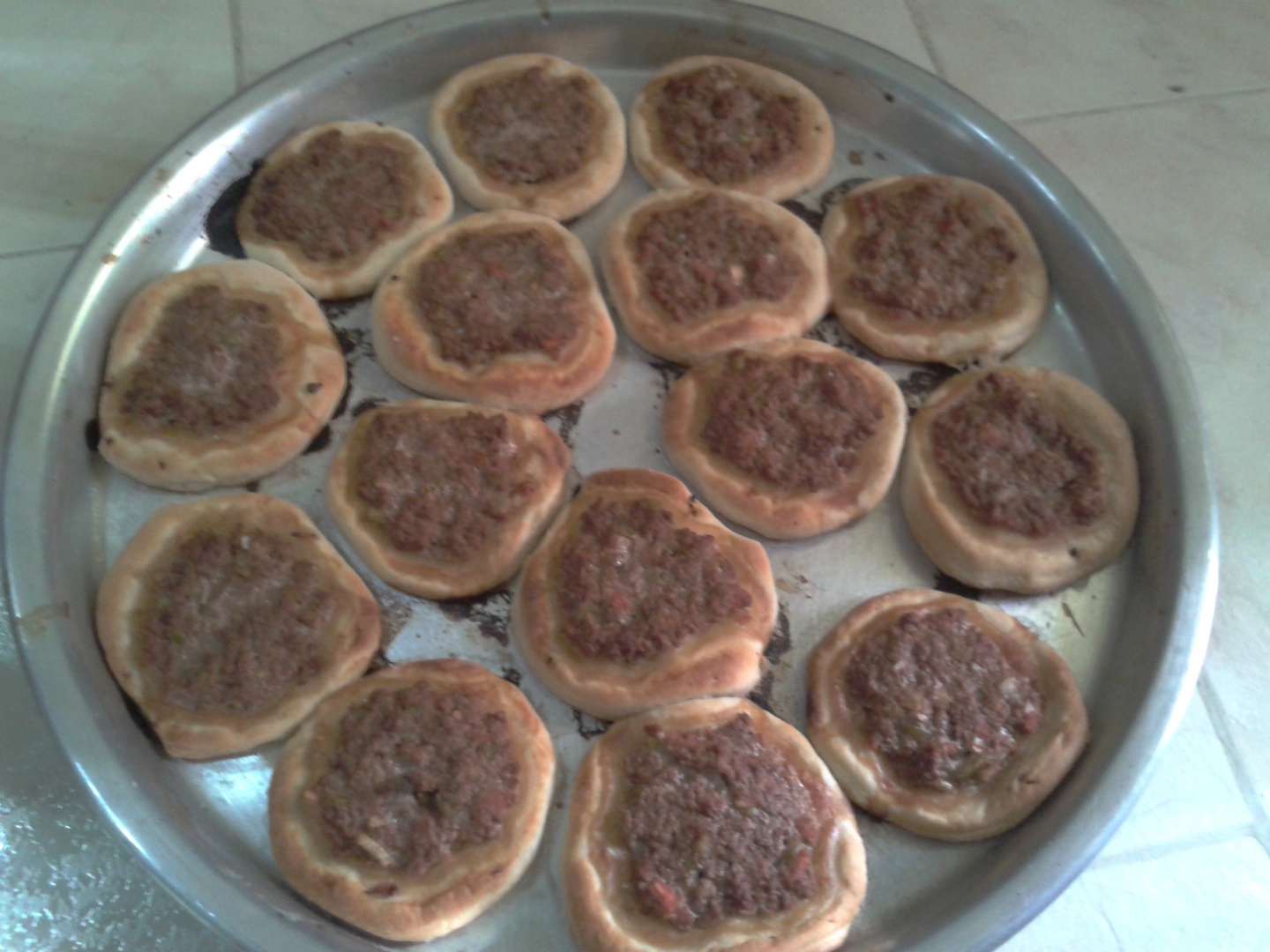 SFIHA CU CARNE TOCATA-arabic pizza