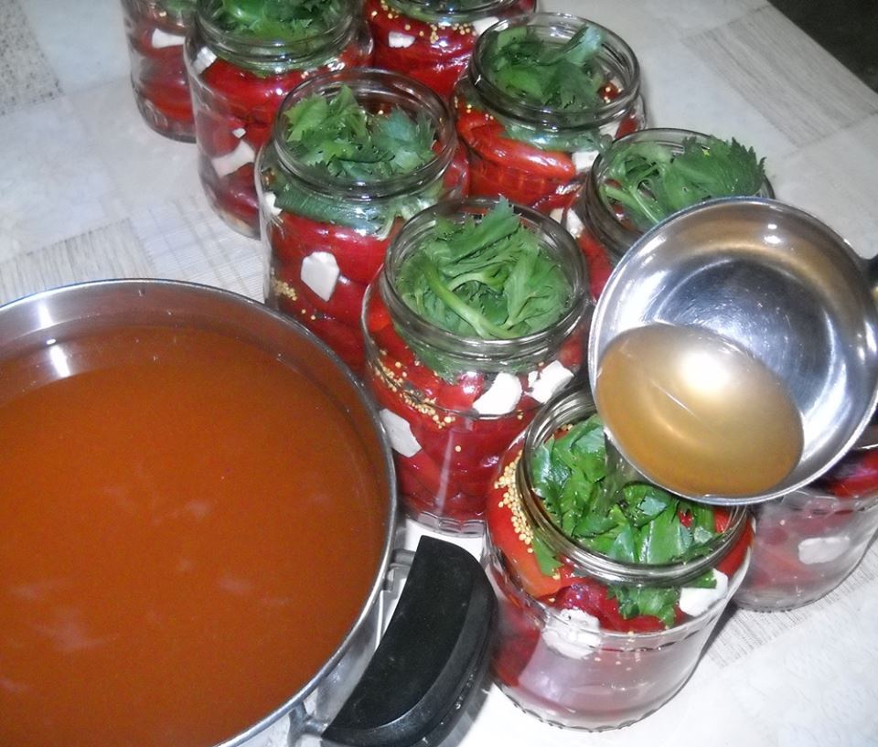 Gogosari in otet fara fierbere, fara conservanti. Reteta de gogogsari preparati la rece, crocanti, dulci-acrisori