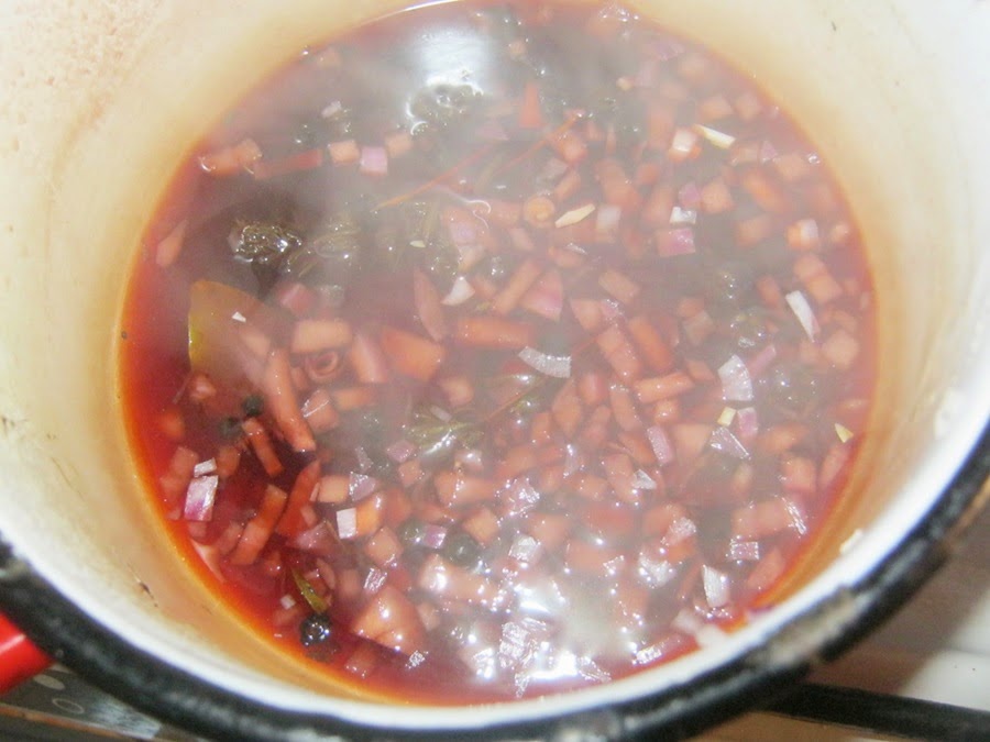 File de porc cu suc de portocale in crusta cu cartofi fondanti si sos Bordelaise