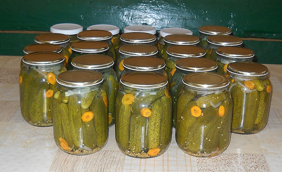 Castraveti bulgaresti la borcan pentru iarna. Dulci-acrisori, gustosi si aromati