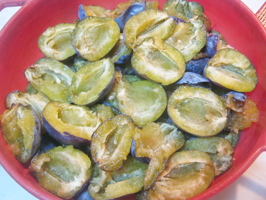 Prajitura sfaramicioasa cu prune