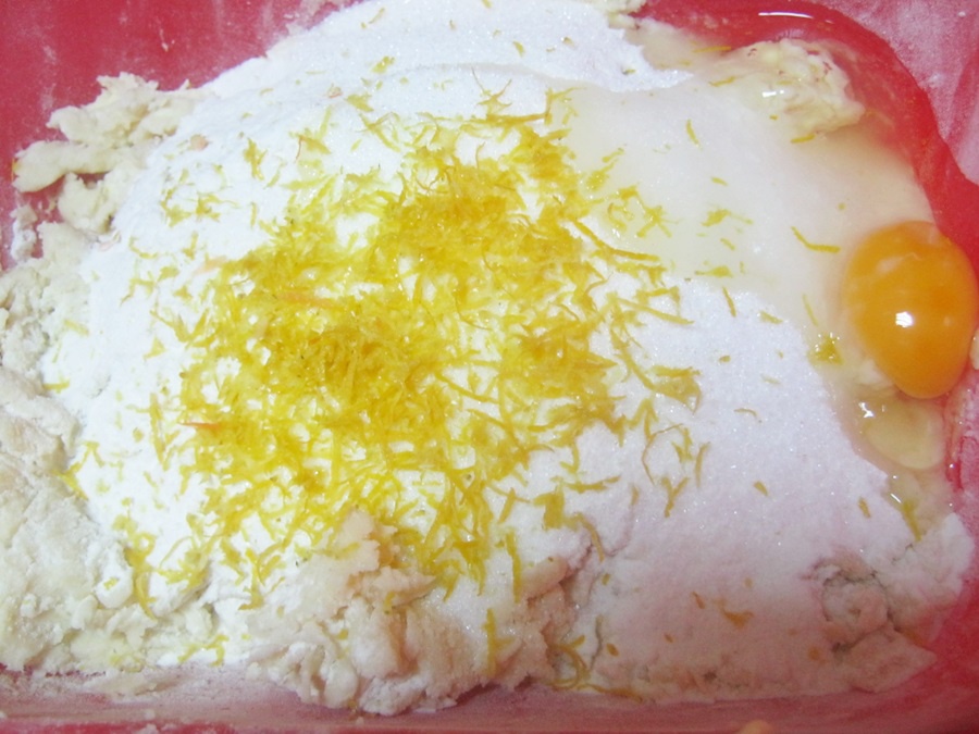 Prajitura sfaramicioasa cu prune