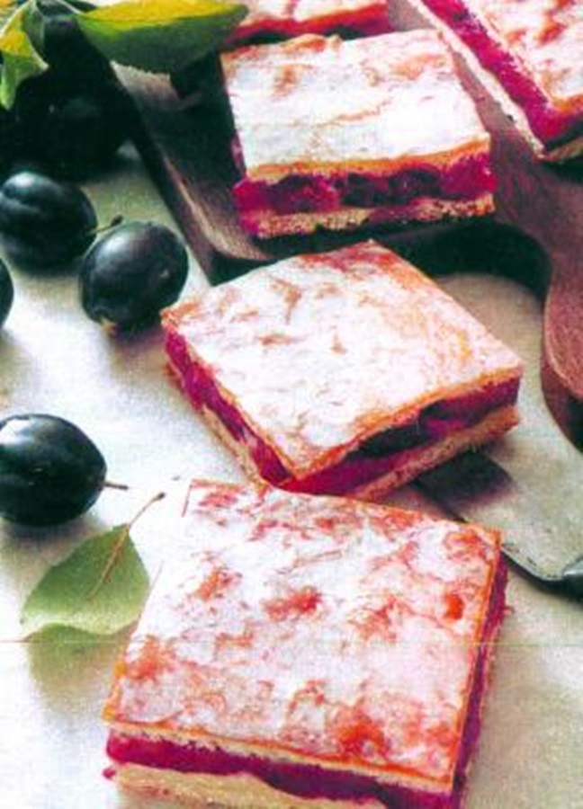 Prajitura sfaramicioasa cu prune