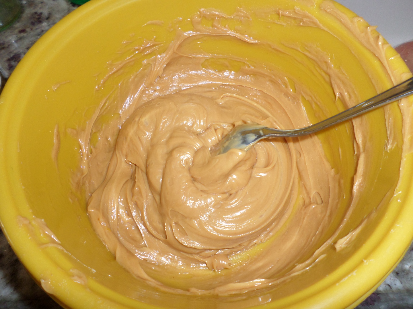 Fursecuri cu miere si unt de arahide