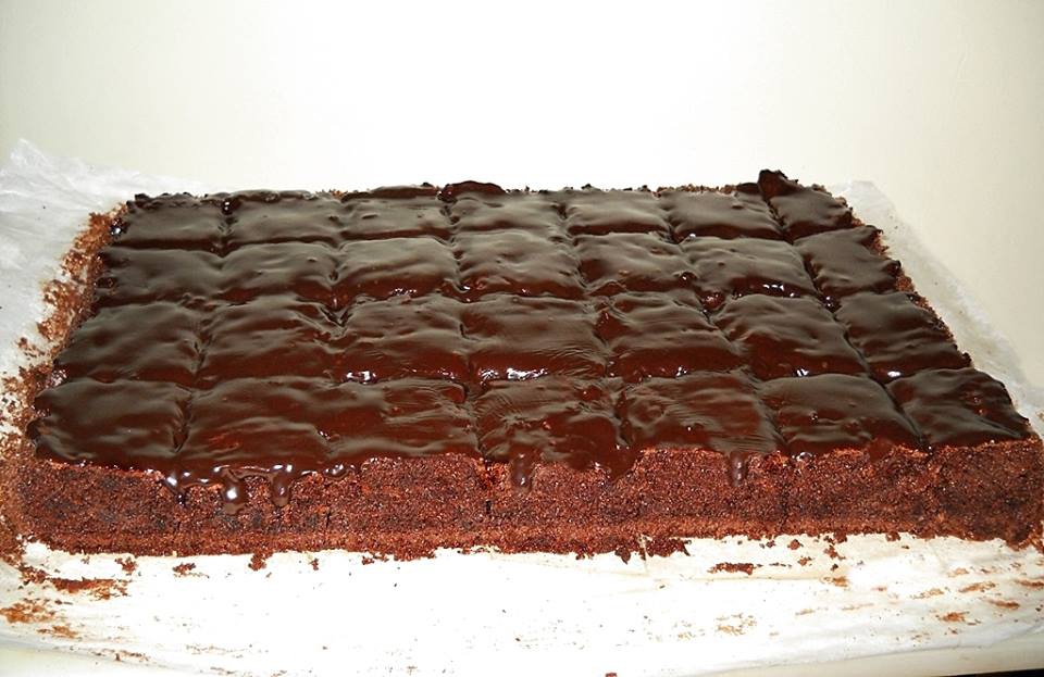 Negresa - reteta simpla pentru cel mai bun desert cu ciocolata