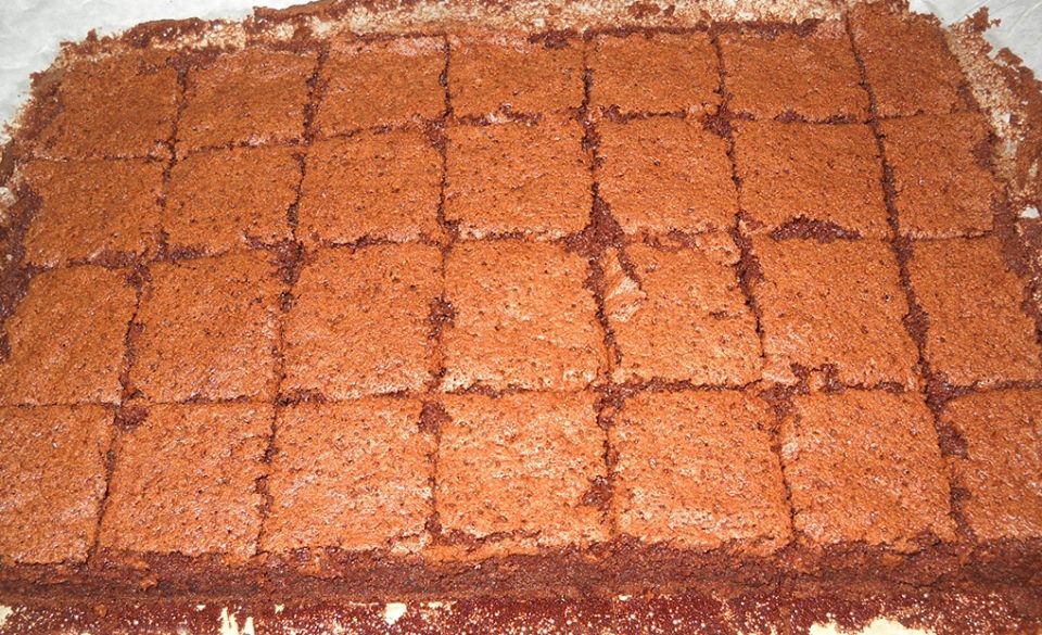 Negresa - reteta simpla pentru cel mai bun desert cu ciocolata