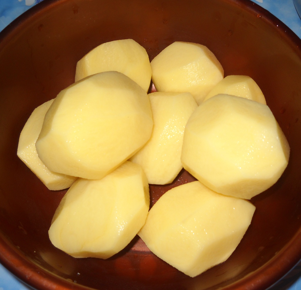 Salata din piept de pui cu cartofi si maioneza