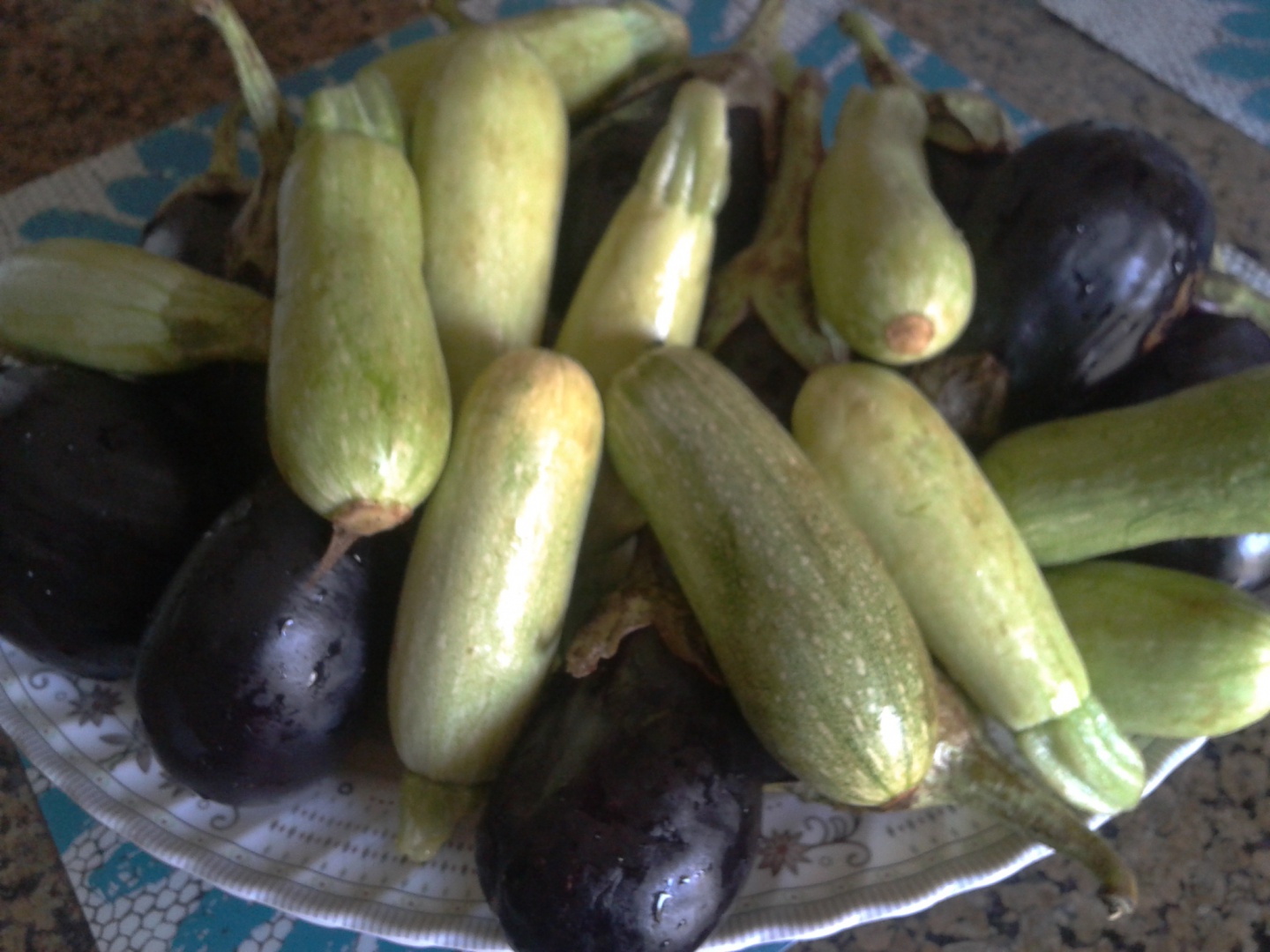 DOVLECEI ,VINETE SI ARDEI UMPLUTI CU CARNE SI OREZ