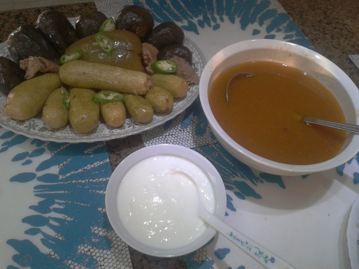 DOVLECEI ,VINETE SI ARDEI UMPLUTI CU CARNE SI OREZ