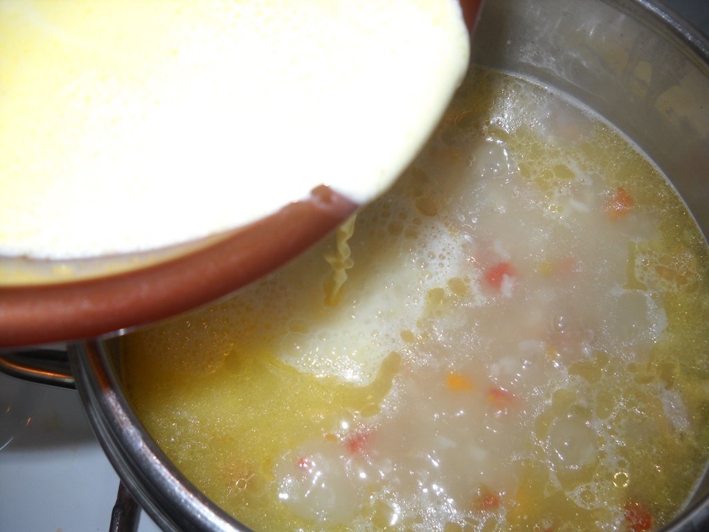 Ciorba de pui a la grec. Reteta simpla, delicioasa si usor de preparat