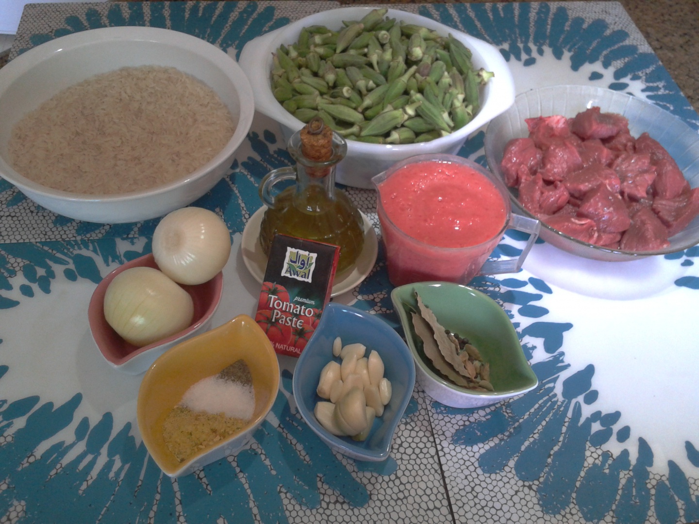 BAME CU CARNE DE VITA SI GARNITURA DE OREZ