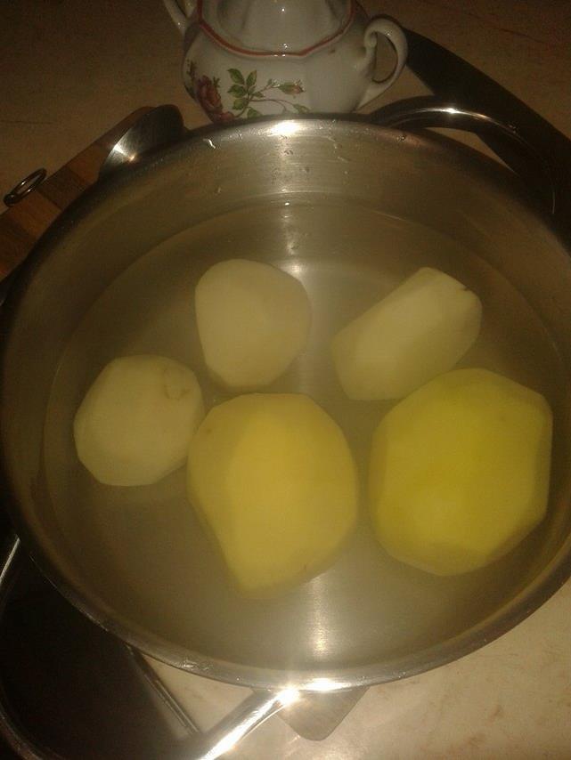 Piure de cartofi cu carne de gaina